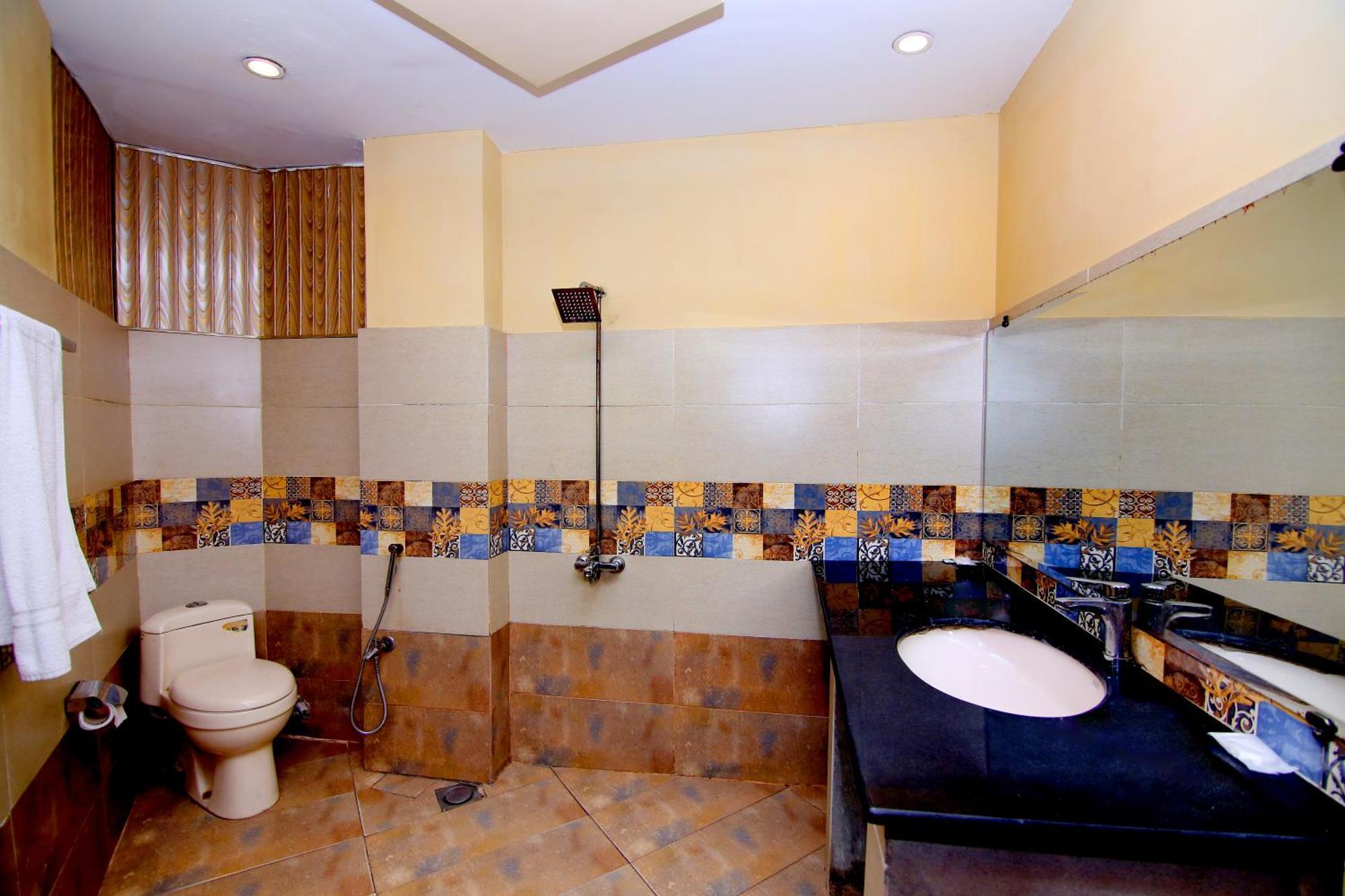 Premier Inn Gulberg Lahor Kültér fotó