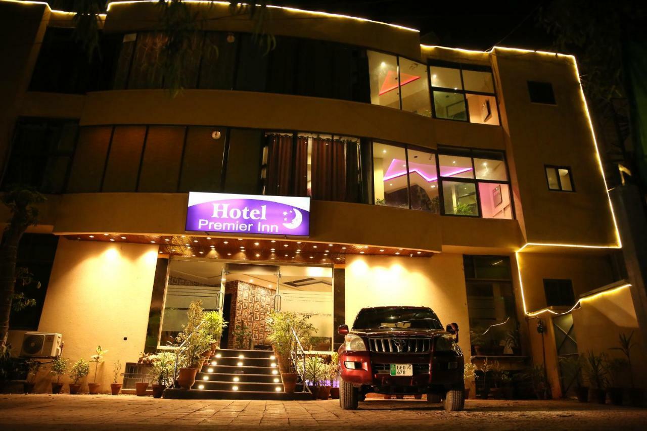 Premier Inn Gulberg Lahor Kültér fotó